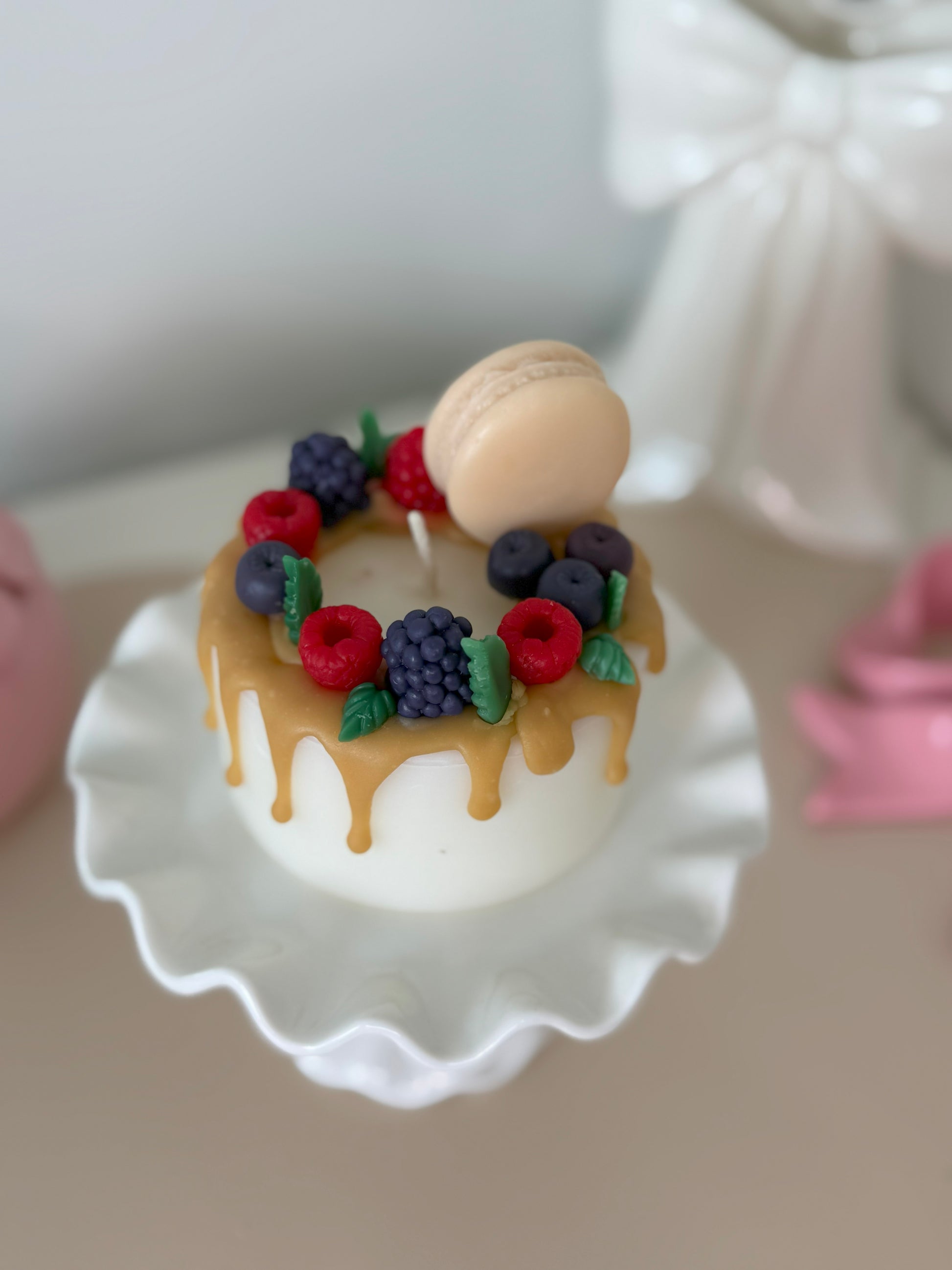 Caramel cake candle with berry topping — Seraphics CA Toronto handmade